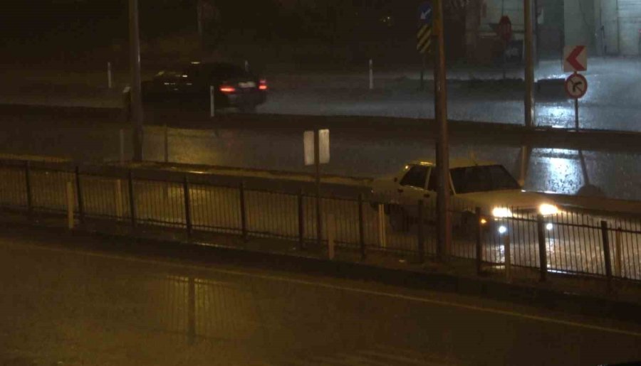 Aksaray’da Şiddetli Yağmur Etkili Oldu