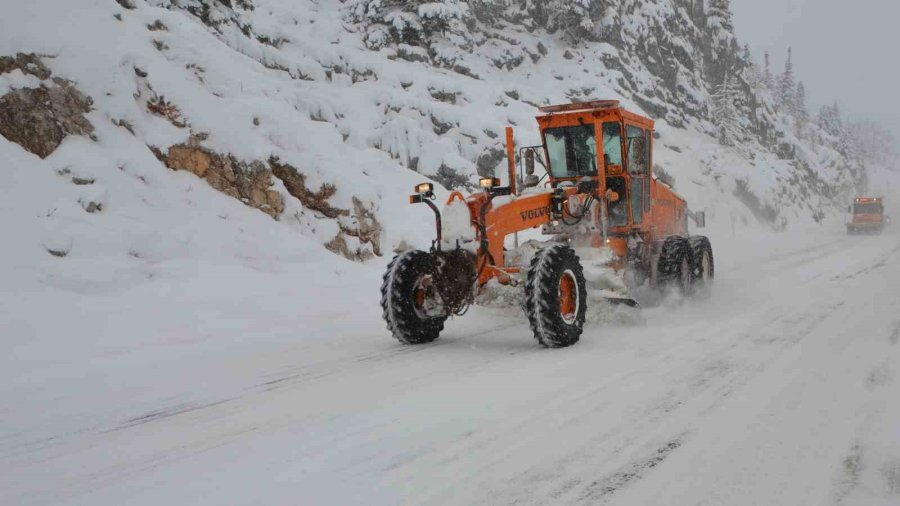 Antalya-konya Kara Yolunda Kar Etkisini Artırdı