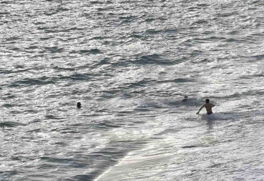 Fırtınalı Havada Denizde Can Pazarı