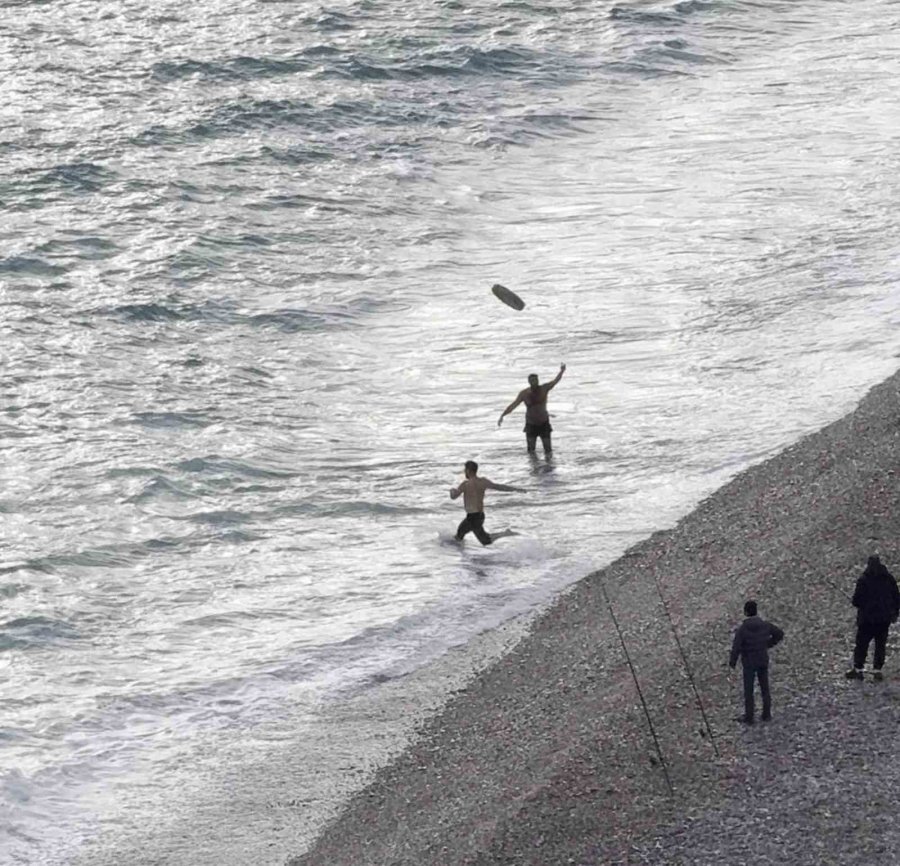 Fırtınalı Havada Denizde Can Pazarı