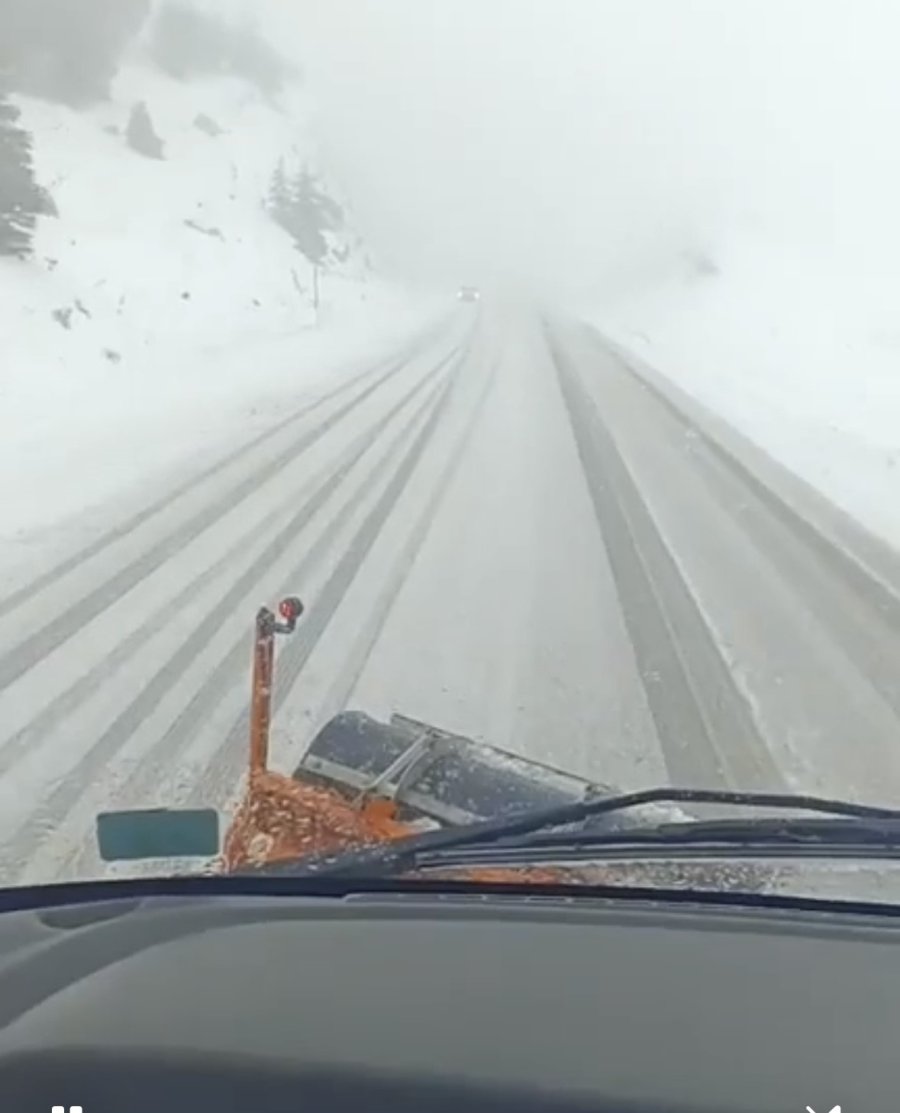 Alacabel’de Kar Yağışı Etkisini Sürdürüyor, Kar Kalınlığı Yer Yer 30 Santimetreye Ulaştı