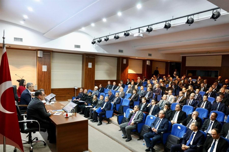 Vali Toros: "mersin’de 541 Kamu Projesi Yürütülüyor"