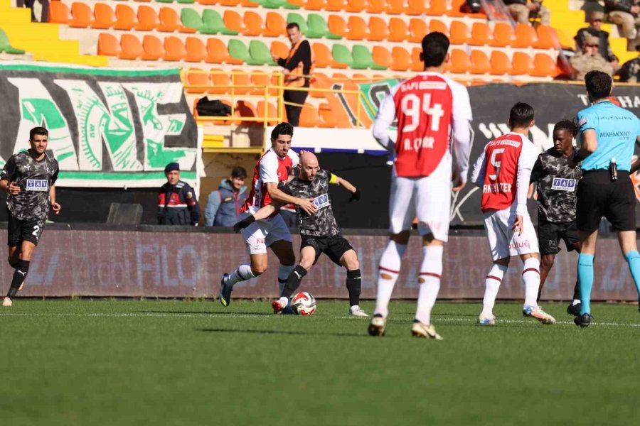 Ziraat Türkiye Kupası: Corendon Alanyaspor: 1 - Fatih Karagümrük: 1 (ilk Yarı)