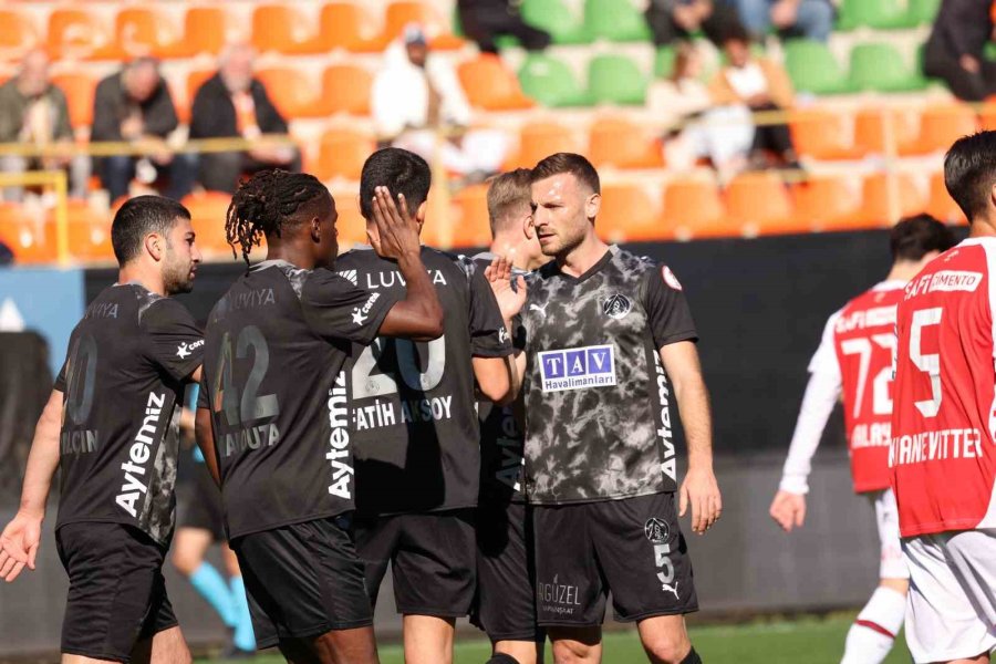 Ziraat Türkiye Kupası: Corendon Alanyaspor: 1 - Fatih Karagümrük: 1 (ilk Yarı)