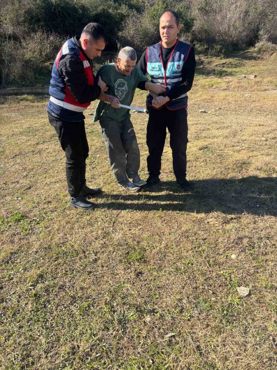 Kayıp Alzaymır Hastası Adam Evine 12 Kilometre Mesafede Bulundu