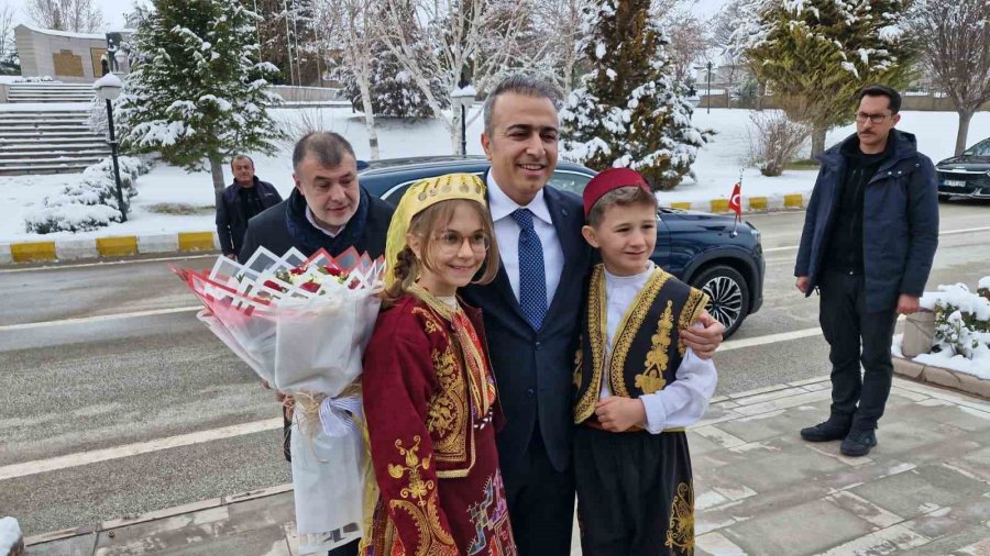 Karaman Valisi Hayrettin Çiçek Görevine Başladı