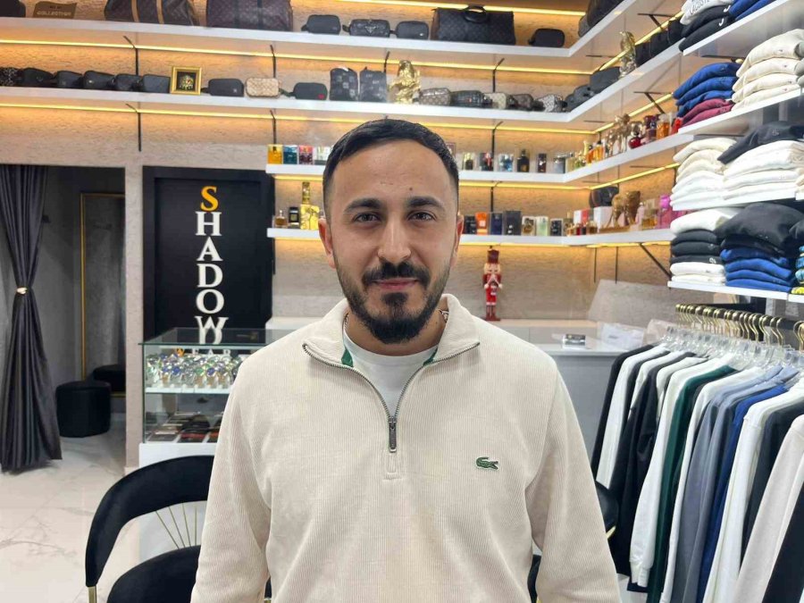 Babasına Doğum Günü Hediyesi İçin 100 Tl İle Mağazaya Girdi, Mutluluğu Türkiye’nin Mutluluğu Oldu