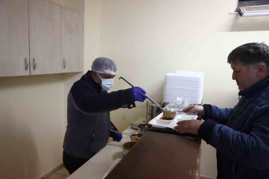 Soğuk Havalarda Evsizlere Bimekan Hizmeti