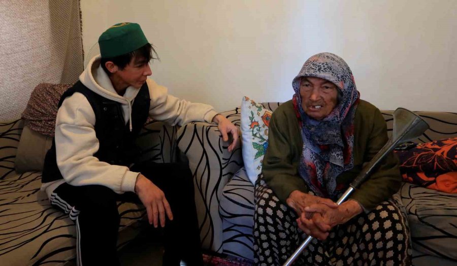 Evinin Kapısını Açtığı 20 Yıllık Arkadaşı Evden Elektrikli Bisikleti Alıp Anneannesini Bırakarak Ortadan Kayboldu