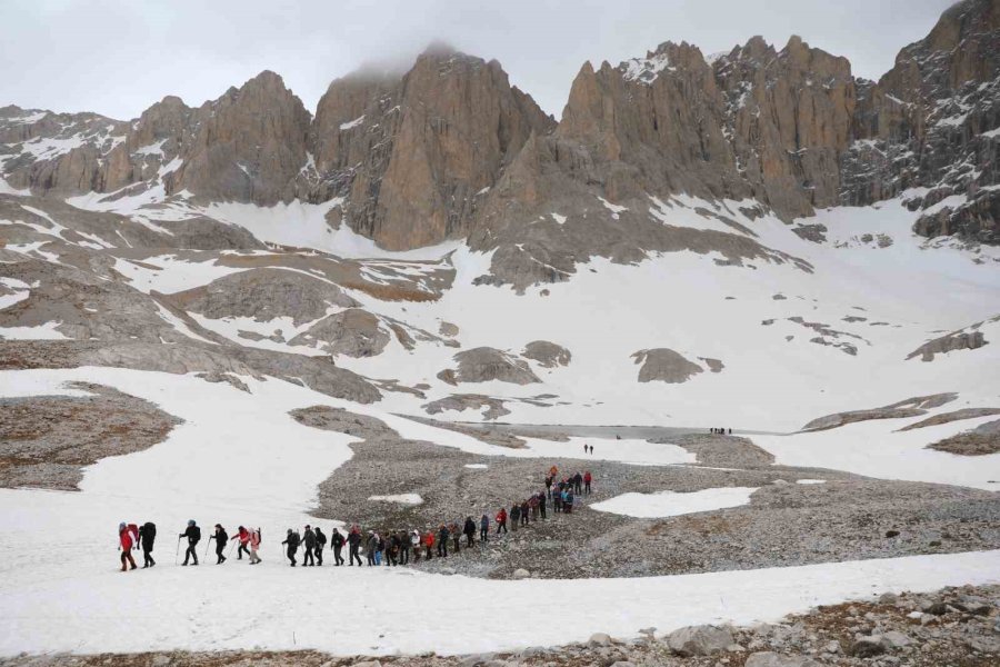 Aladağlar, Uluslararası Yürüyüş Rotaları Arasında