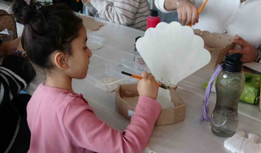 Mersin’de Hastalar Ve Sağlık Çalışanları Sanatta Buluştu