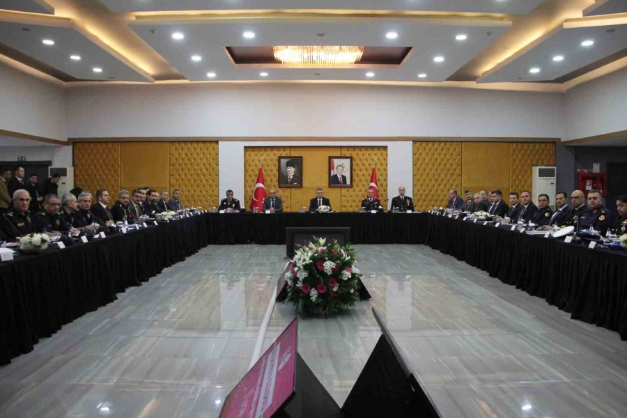 Vali Toros Açıkladı: Mersin’de Suç Oranları Düştü, Aydınlatma Oranı Yüzde 99,6’ya Yükseldi