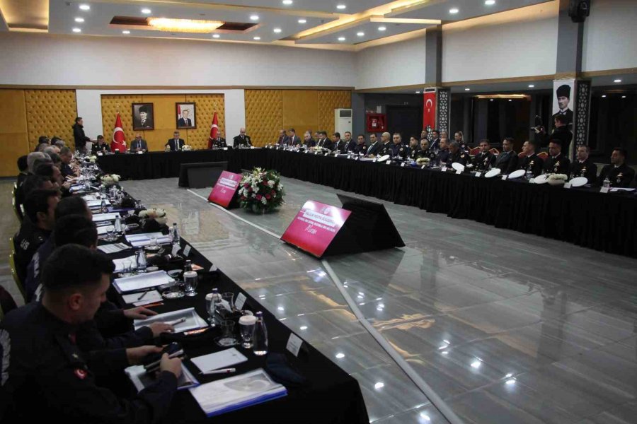 Vali Toros Açıkladı: Mersin’de Suç Oranları Düştü, Aydınlatma Oranı Yüzde 99,6’ya Yükseldi