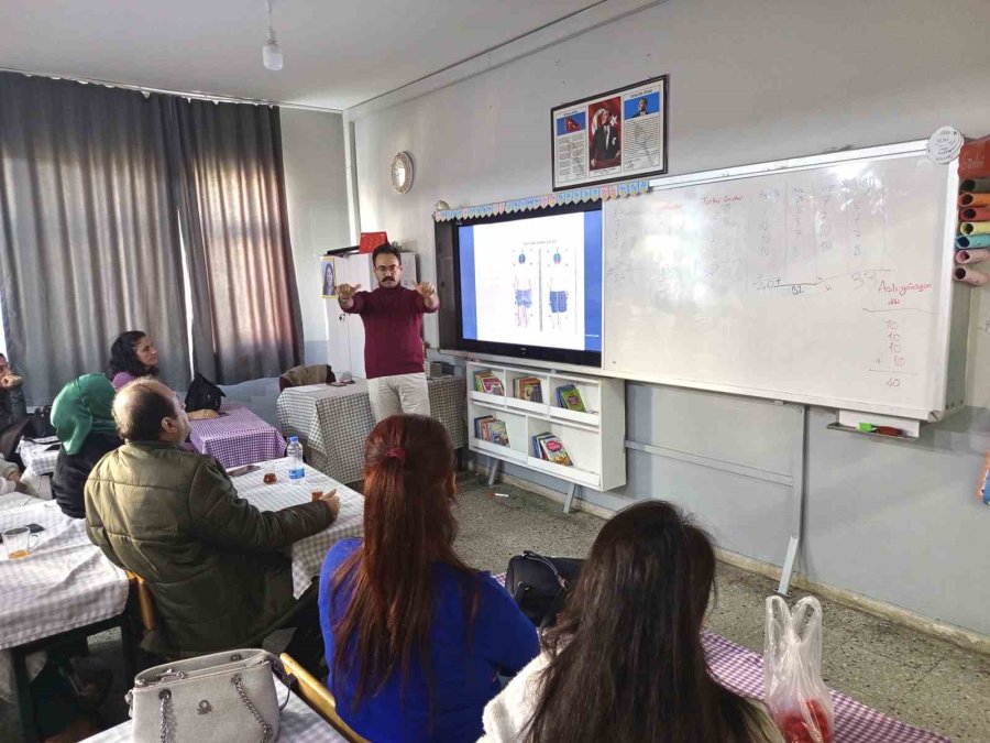 Bozyazı’da Öğretmenlere ’çocuklarda Vücut Sağlığı Ve Doğru Postür’ Eğitimi Verildi