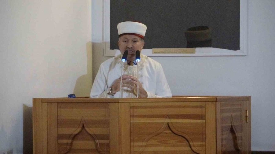 Miraç Kandili’nde Antalya’da Camiler Doldu