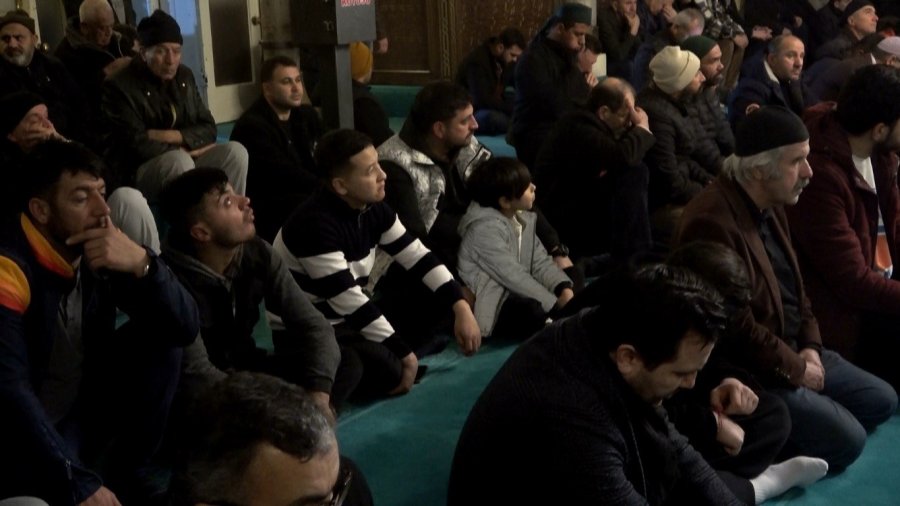 Miraç Kandili’nde Antalya’da Camiler Doldu