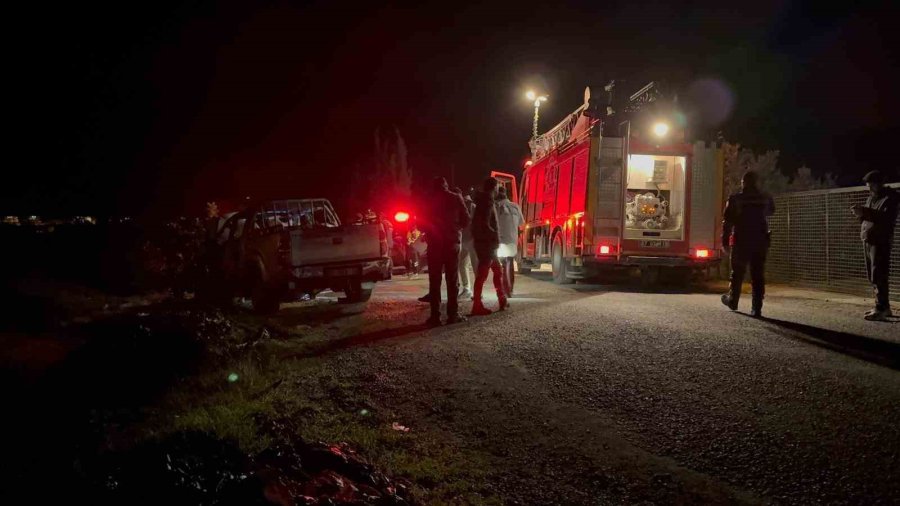 Antalya’da Araç İçinde Yanmış Ceset Bulundu