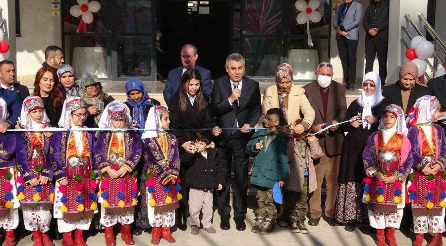Karne Gününde Duygulandıran Tören: Şehitlerin İsmi Verilen Okullar Açıldı