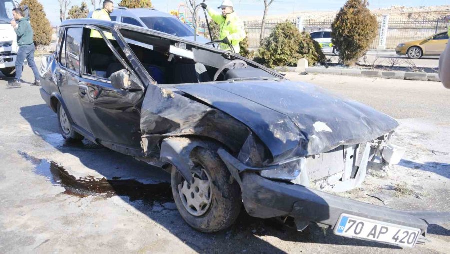 Telefonla Uğraşırken Takla Atan Otomobilden Yara Almadan Kurtuldu