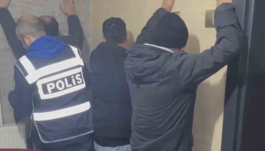 Konya’da Kumar Oynayan 19 Şahsa Toplam 220 Bin Tl Ceza