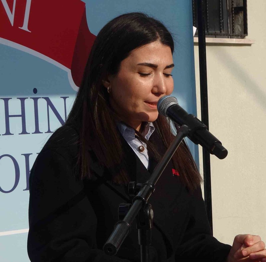 Karne Gününde Duygulandıran Tören: Şehitlerin İsmi Verilen Okullar Açıldı