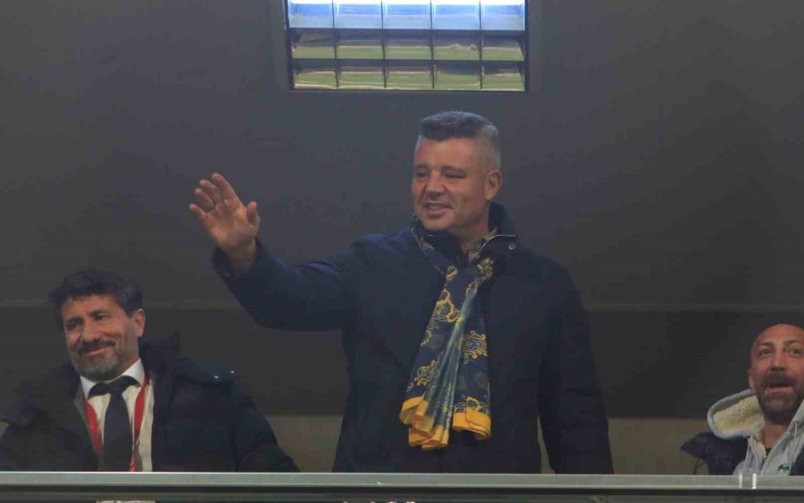 Trendyol Süper Lig: Corendon Alanyaspor: 2 - Fenerbahçe: 1 (maç Devam Ediyor)