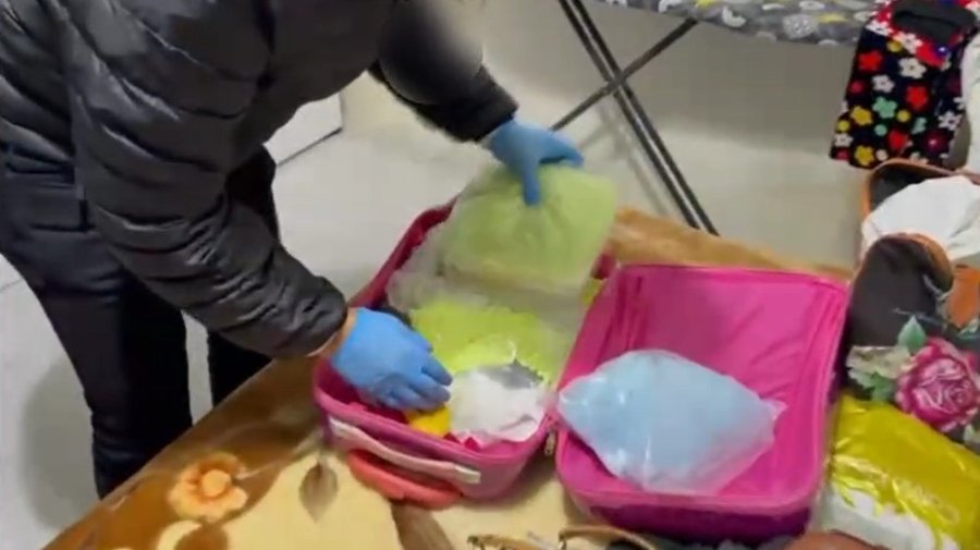 Antalya’da 15 Bin Uyuşturucu Hap Ele Geçti: 2 Şahıs Tutuklandı