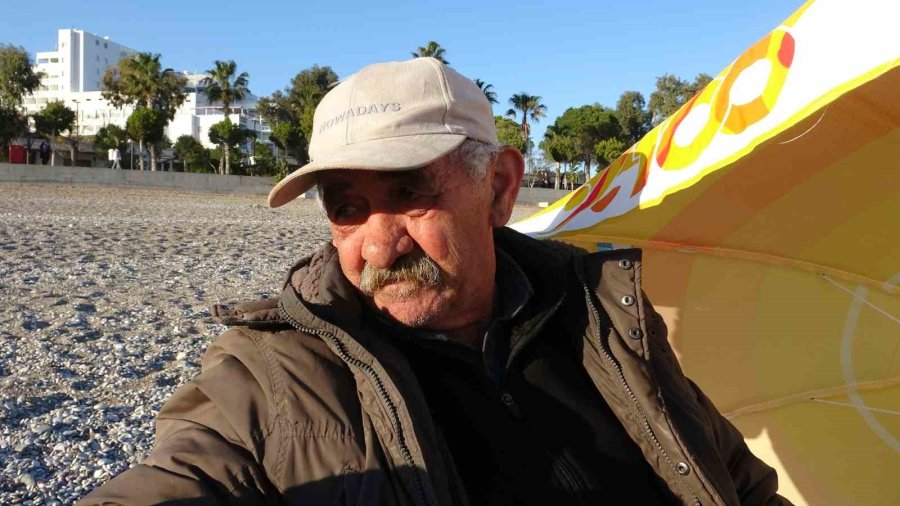 Antalya’da Balık Tutan Vatandaşların Oltasına Ceset Takıldı