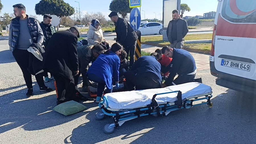 Manavgat’ta Devrilen Morosiklet Sürücüsü Yaralandı