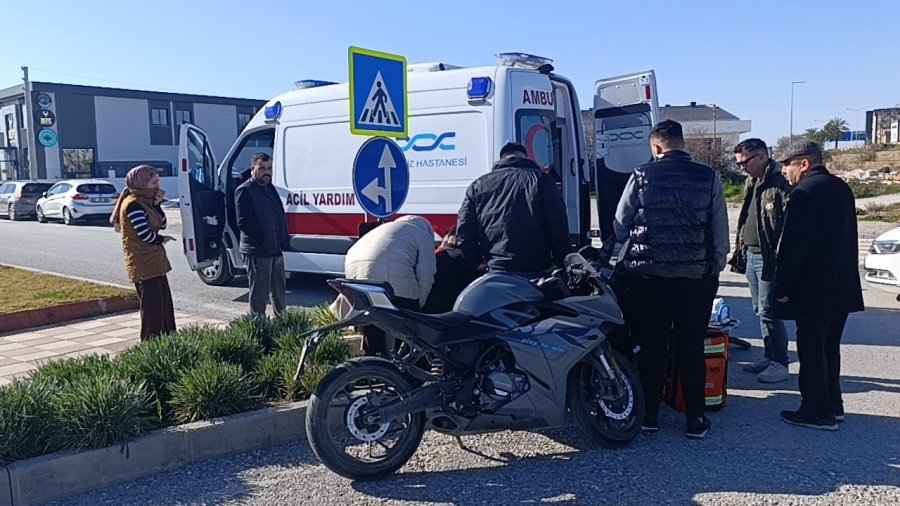 Manavgat’ta Devrilen Morosiklet Sürücüsü Yaralandı