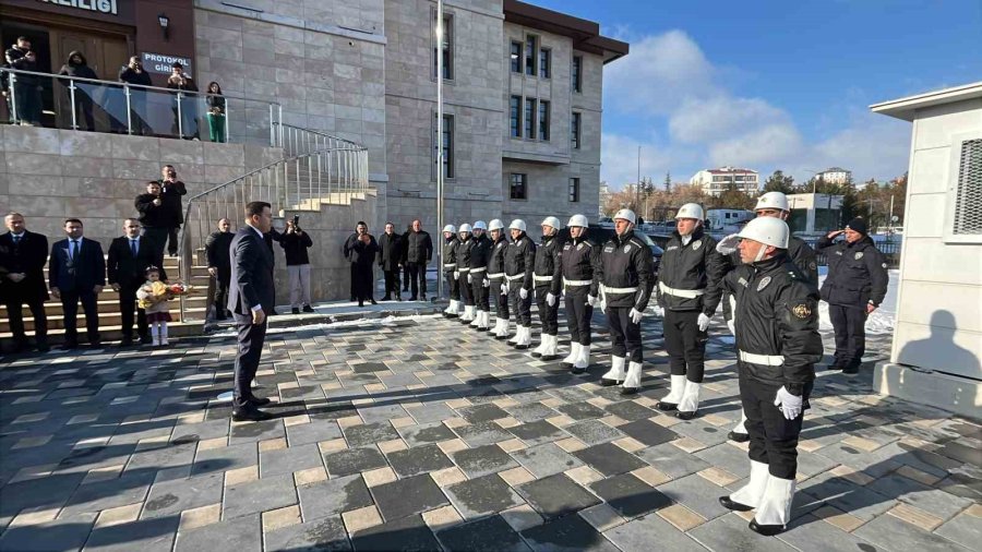 Niğde Valisi Nedim Akmeşe Görevine Başladı