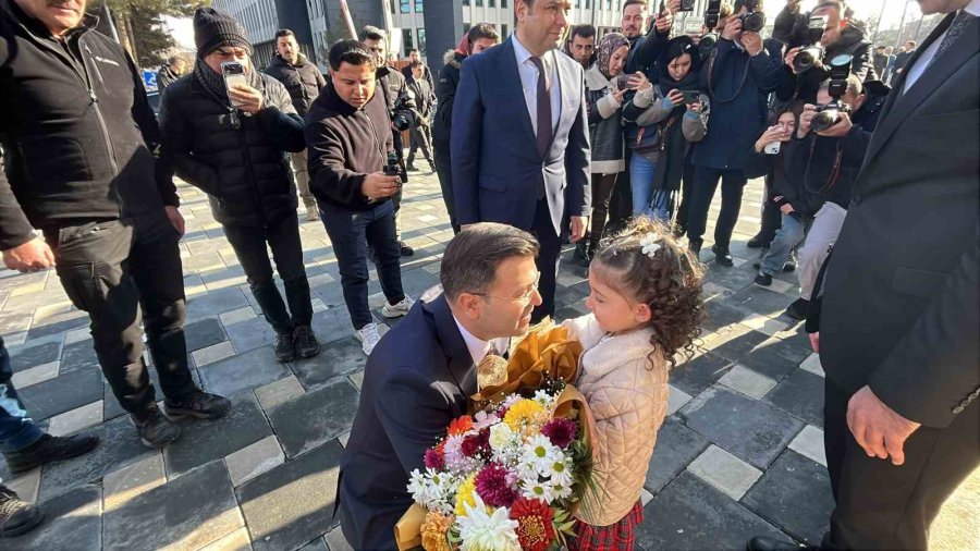 Niğde Valisi Nedim Akmeşe Görevine Başladı