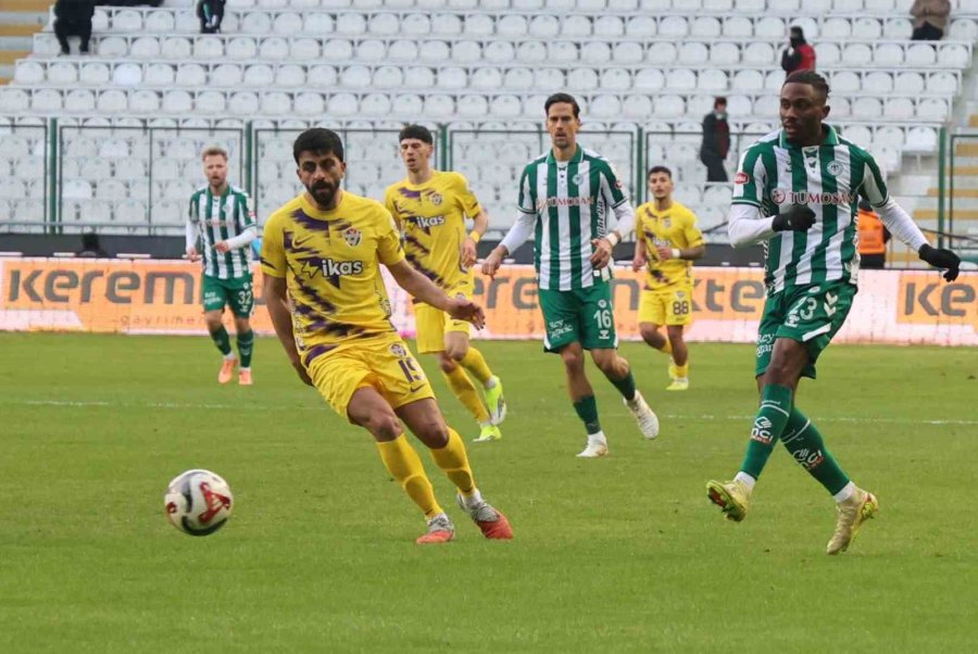 Trendyol Süper Lig: Konyaspor: 0 - Eyüpspor: 0 (ilk Yarı)