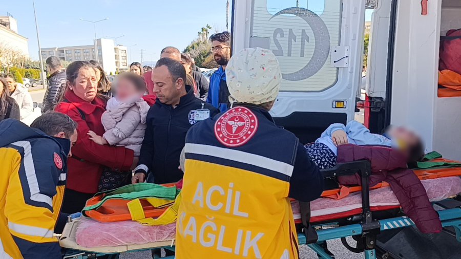 Antalya’da İki Otomobilin Çarpıştığı Kazada Aynı Aileden 3 Kişi Yaralandı
