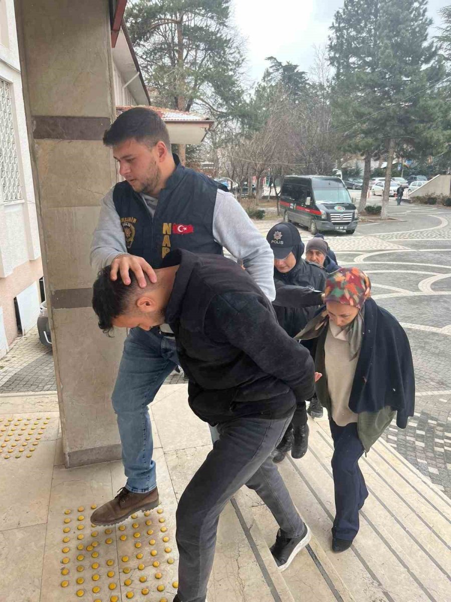 Akşehir’de 10 Bin 550 Adet Uyuşturucu Hap Ele Geçirildi: 2 Tutuklama