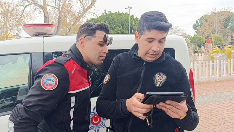 Emniyetin Teknolojik Gücü ’gözcü’, Hapis Cezası Bulunan Firariyi Araç Sürerken Tespit Etti