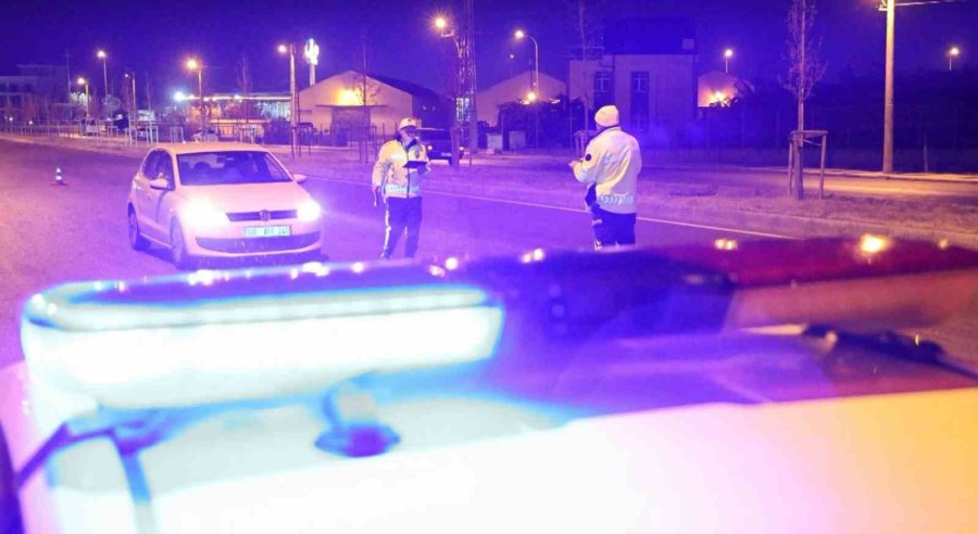 Aksaray’da Trafik Ekiplerinden Alkol Denetimi