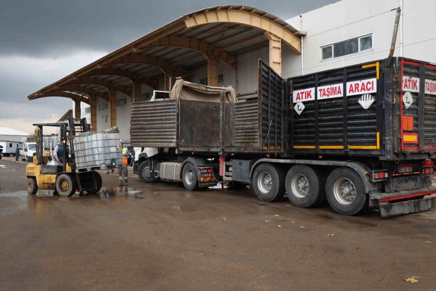 Büyükşehir Son 3 Yılda 32 Ton Tehlikeli Atığı Bertaraf Etti