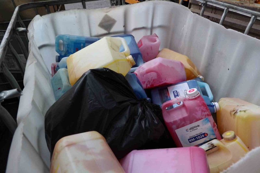 Büyükşehir Son 3 Yılda 32 Ton Tehlikeli Atığı Bertaraf Etti