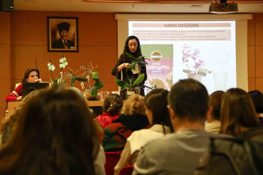 Orkide Bakımı Uygulamalı Olarak Anlatıldı