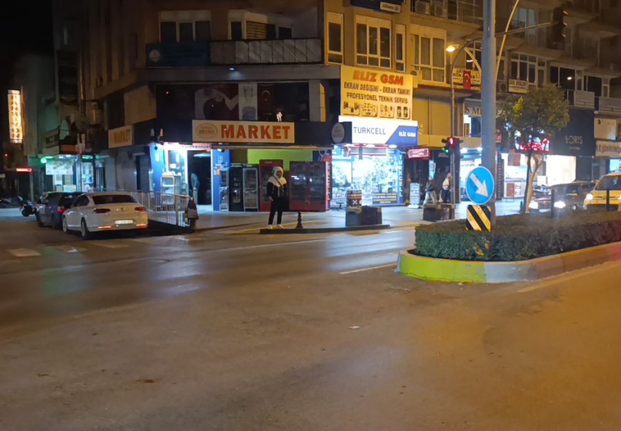 Dönüş Yasağı Olan Yerden Dönen Otomobil Motosikletle Çarpıştı: 1 Yaralı