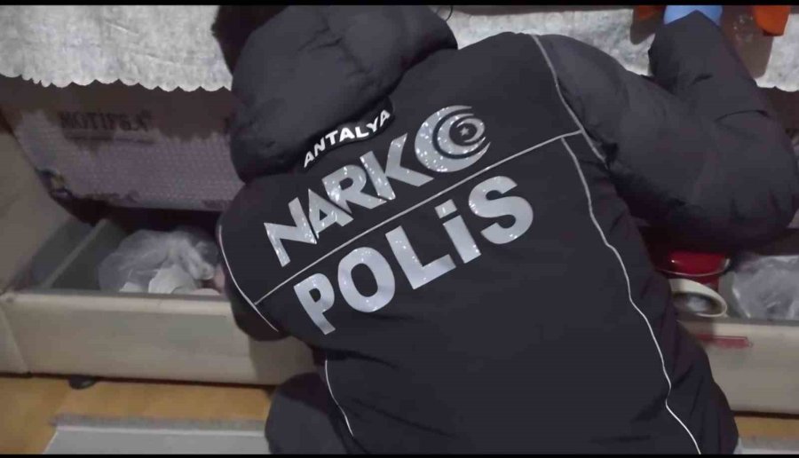 Serik’te Uyuşturucu Operasyonu: 25 Gözaltı
