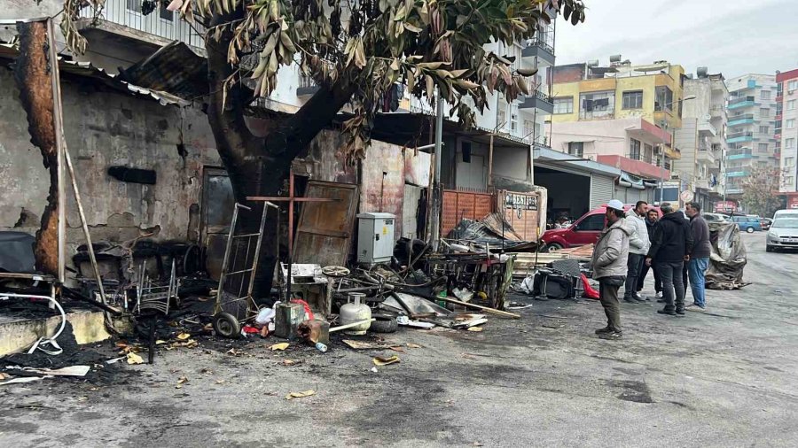 Mersin’de Kundaklanan Evde 58 Yaşındaki Kişi Ağır Yaralandı