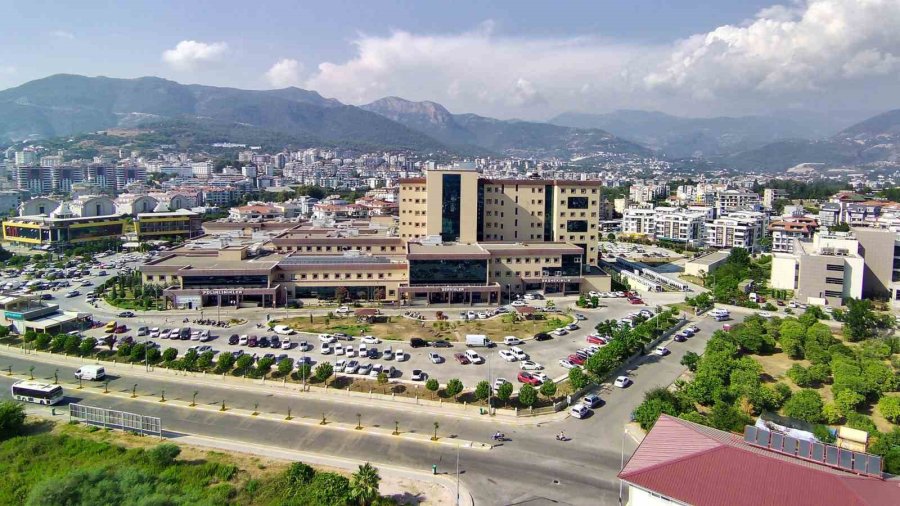 Alanya Eğitim Ve Araştırma Hastanesi’nden 2025 Yılında 112 Ülkeden 21 Bin 102 Yabancı Hastaya Sağlık Hizmeti