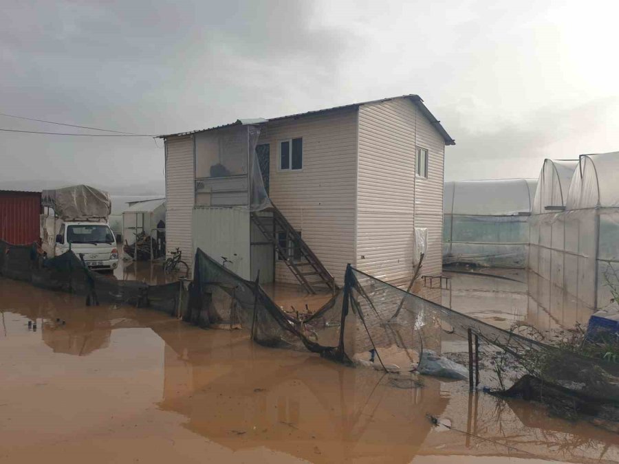 Antalya’da Selden Etkilenen İlçede Hasar Tespit Çalışmalarına Başlandı