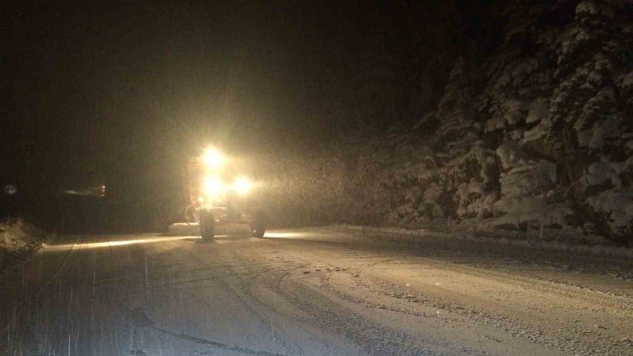 Antalya-konya Karayolunda Kar Yağışı Başladı