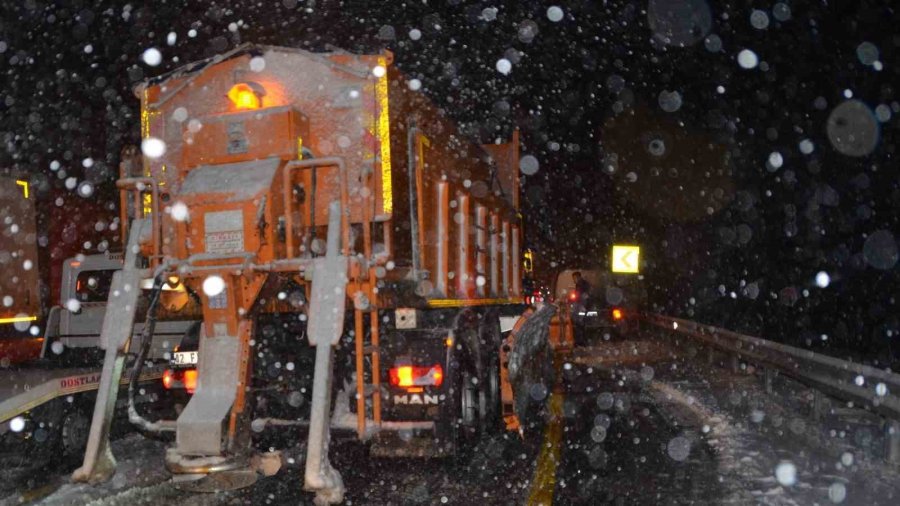 Antalya-konya Karayolunda Kar Yağışı Başladı