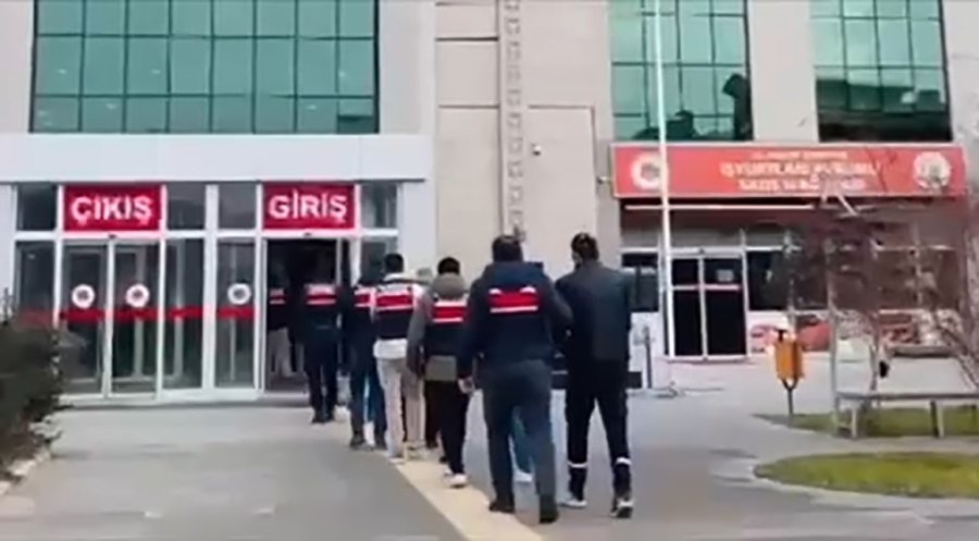 Niğde Merkezli 7 İldeki Siber Dolandırıcılık Operasyonunda 7 Şüpheli Yakalandı