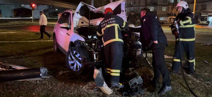 Kazaya Karışan Araçta Yangın Paniği