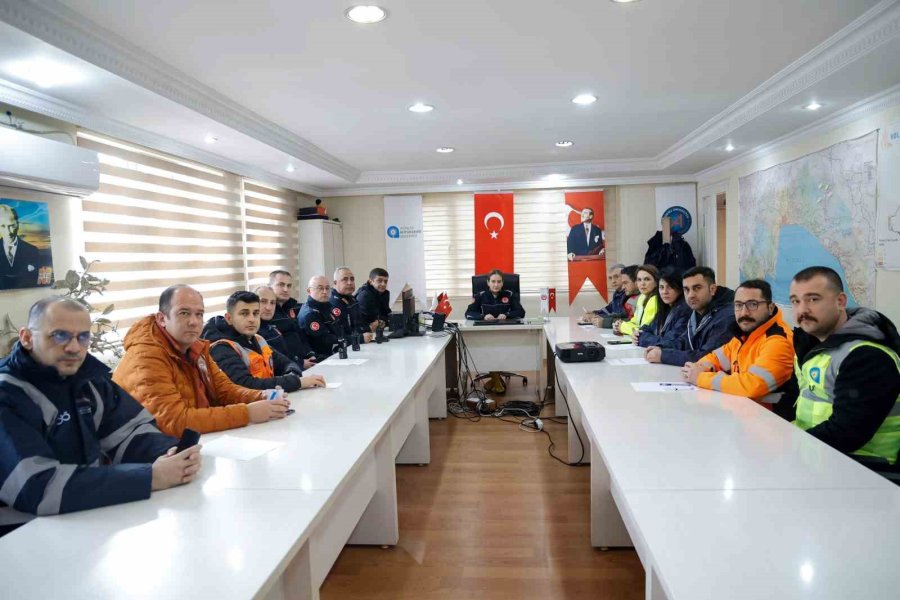 Başkan Vekili Özdemir: "son 24 Saatte Metrekareye 200 Mm Yağış Düştüğü Tespit Edildi"